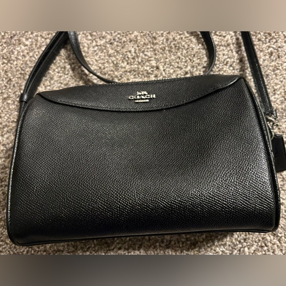 Coach Handbags - Coach Bennett Crossbody in Black Crossgrain Leather